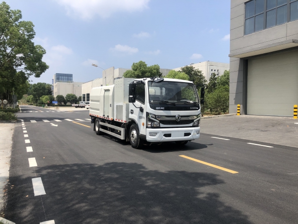 9t氢燃料护栏清洗车