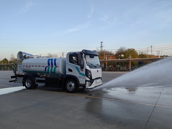 10t纯电动多功能抑尘车