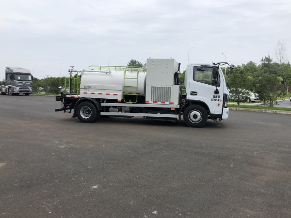 9T氢燃料电池洒水车