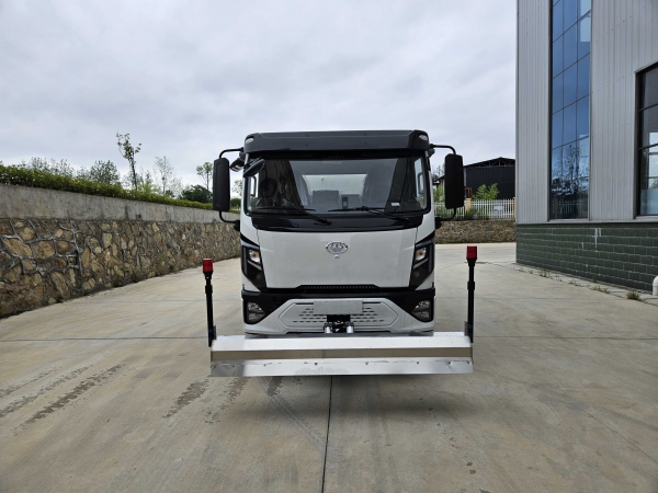 12.5t纯电动清洗洒水车