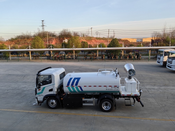 10t纯电动多功能抑尘车