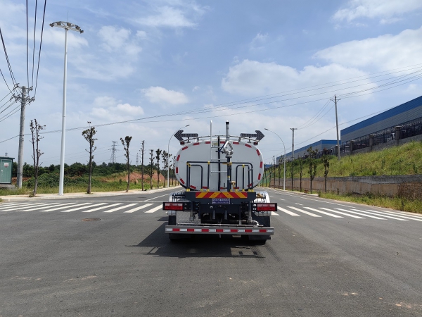 18t纯电动清洗车