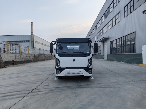 10t纯电动洒水车