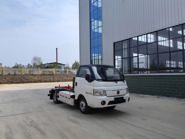 4.5t纯电动车厢可卸式垃圾车